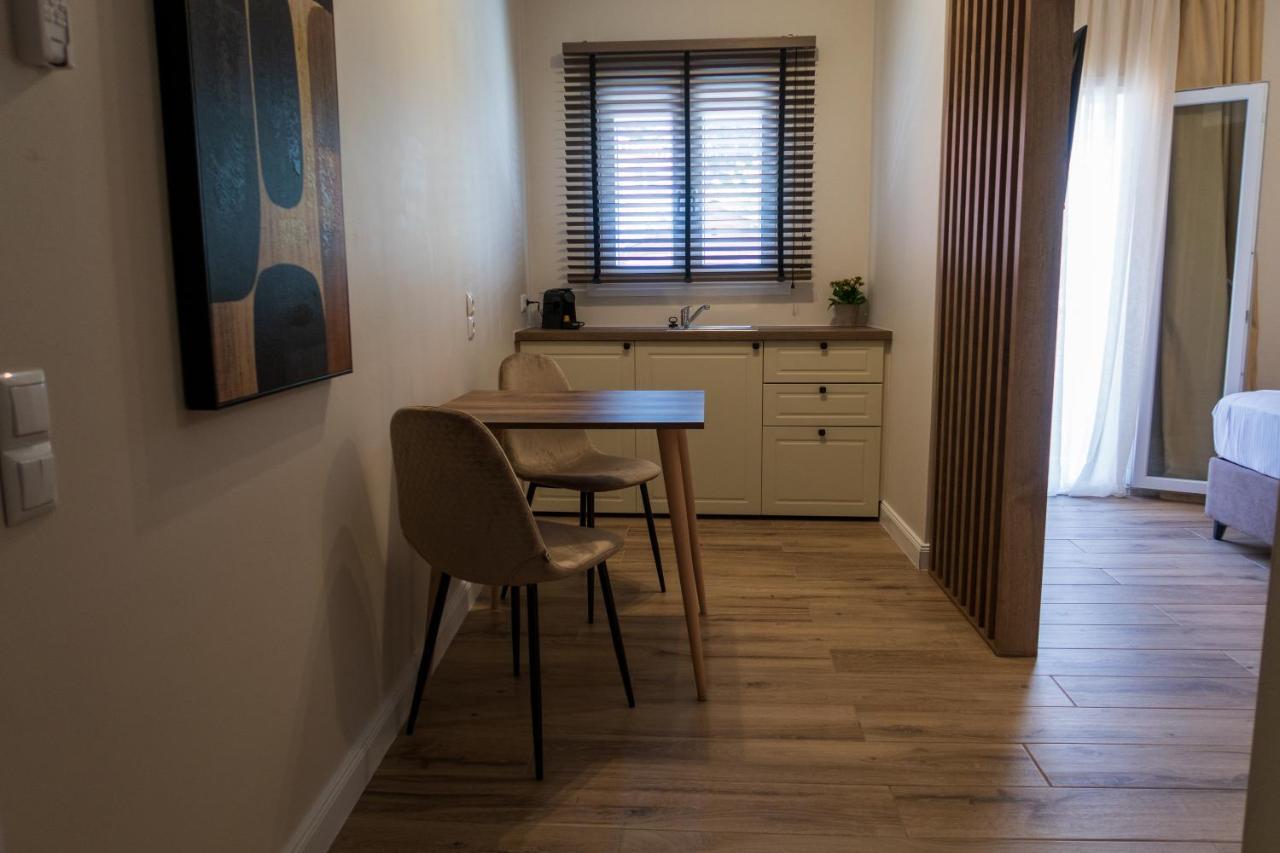 Cristina Apartments Ґайос Екстер'єр фото